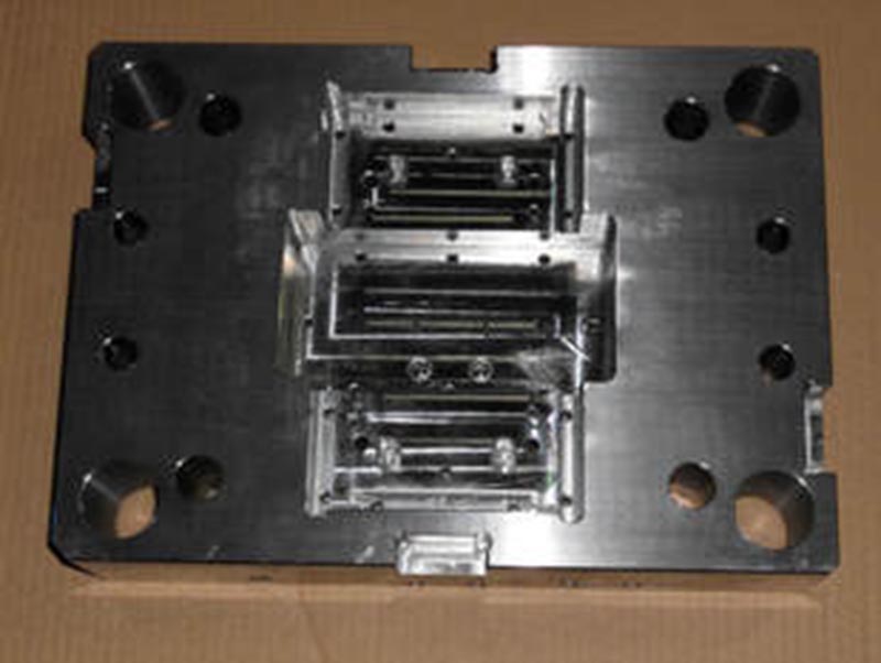 济宁精密塑料模-06